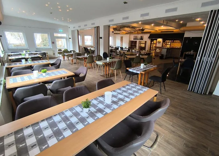 Smart 1 Bb1 203 Готель