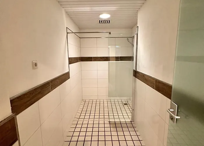 Готель Smart 1 Bb1 203